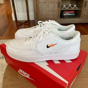 NIKE womens court vintage sneaker